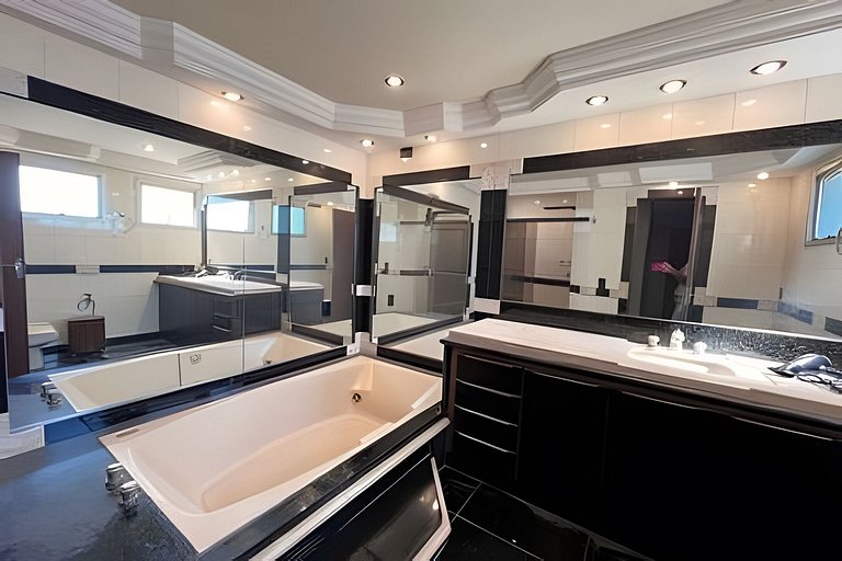 Triplex com Vista Panorâmica e Piscina Privativa