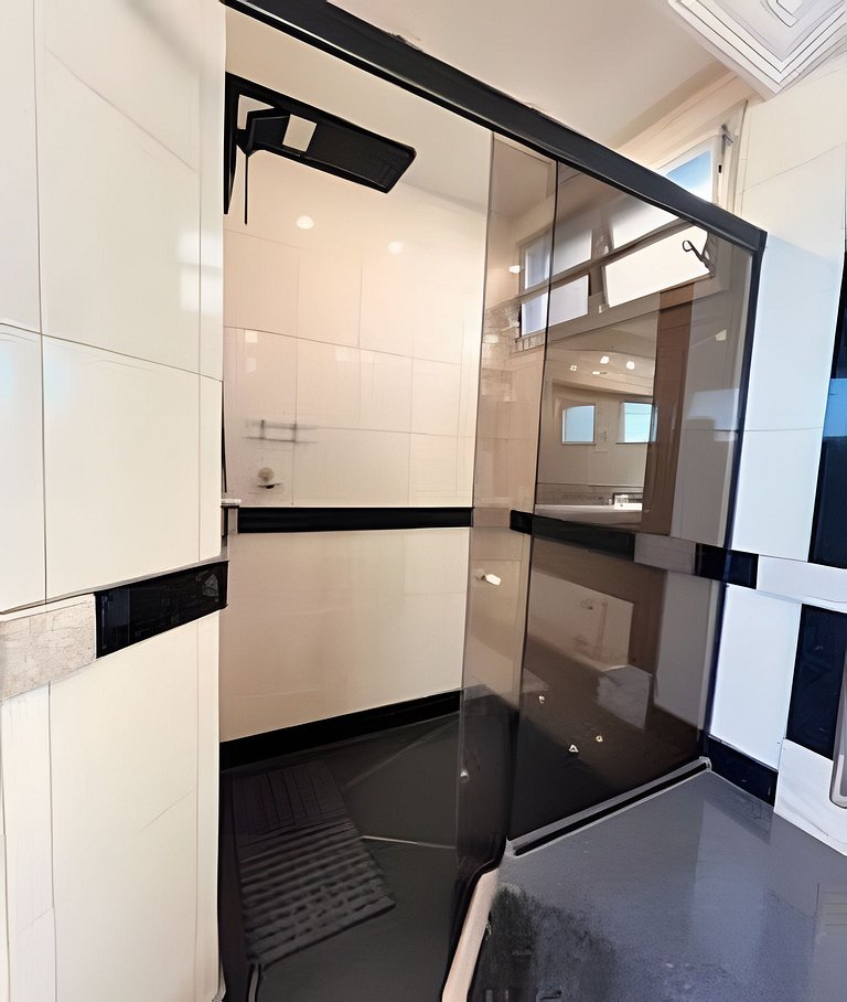 Triplex com Vista Panorâmica e Piscina Privativa
