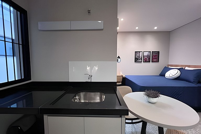 Studio Contemporâneo com Charme Londrino
