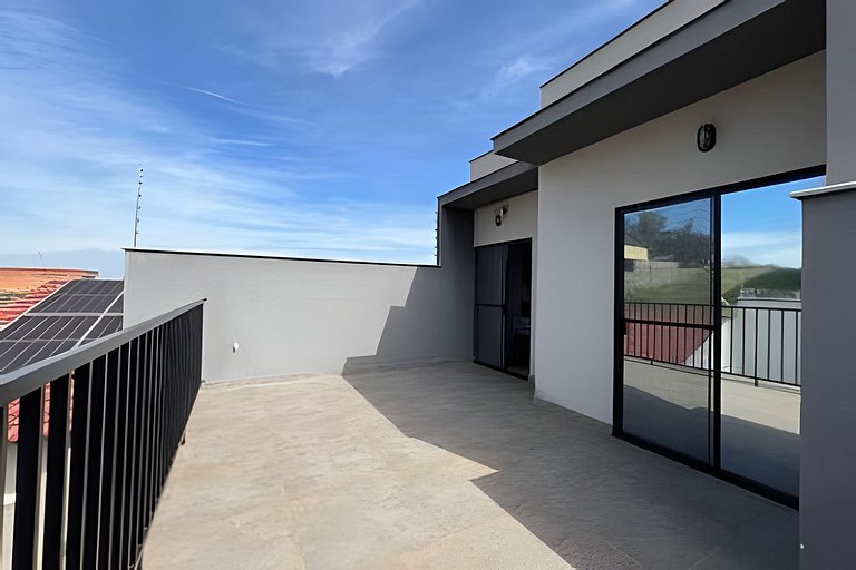 Casa • Suíte Climatizada | Churrasqueira e Quintal
