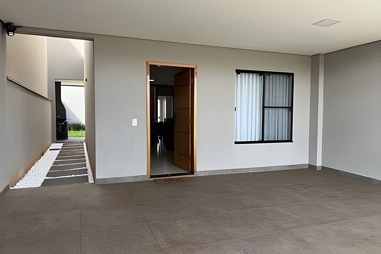 Casa • Suíte Climatizada | Churrasqueira e Quintal