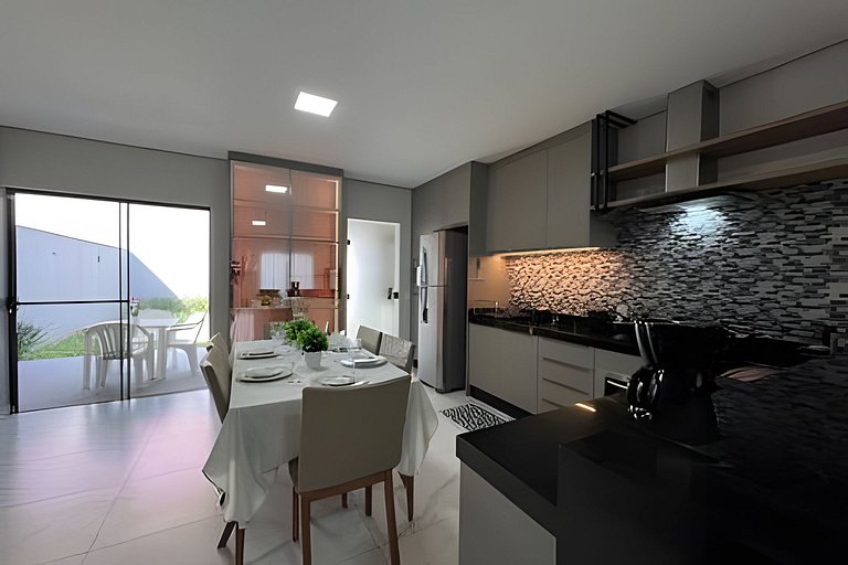 Casa • Suíte Climatizada | Churrasqueira e Quintal
