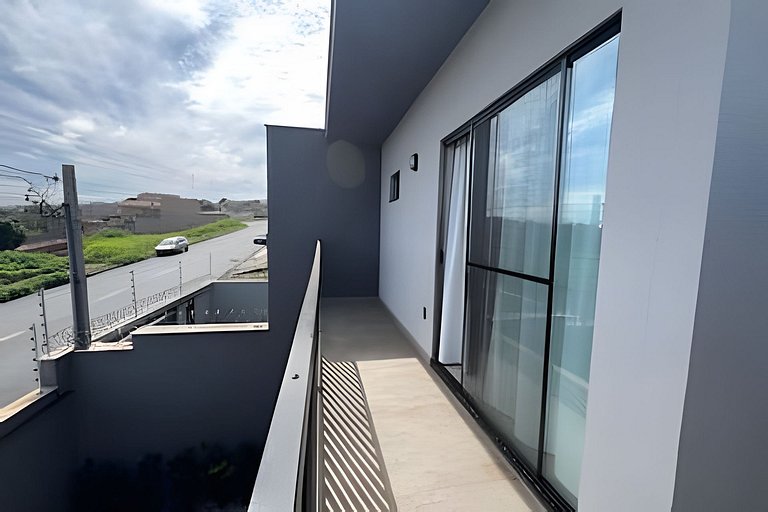 Casa • Suíte Climatizada | Churrasqueira e Quintal