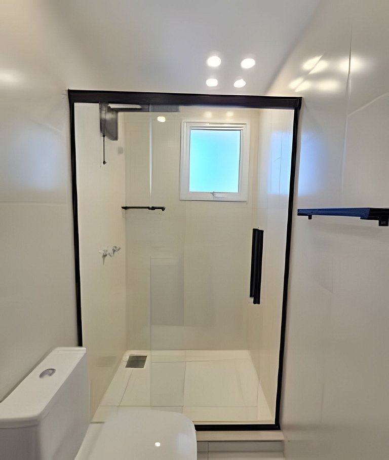 Memphis Design • Apto Climatizado | Gleba Palhano
