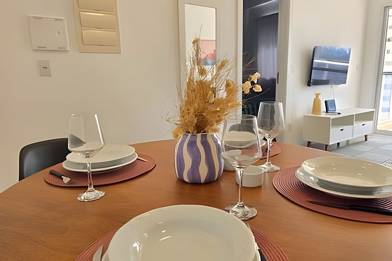 Memphis Design • Apto Climatizado | Gleba Palhano