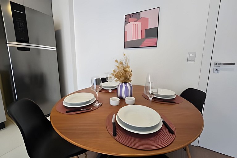 Memphis Design • Apto Climatizado | Gleba Palhano