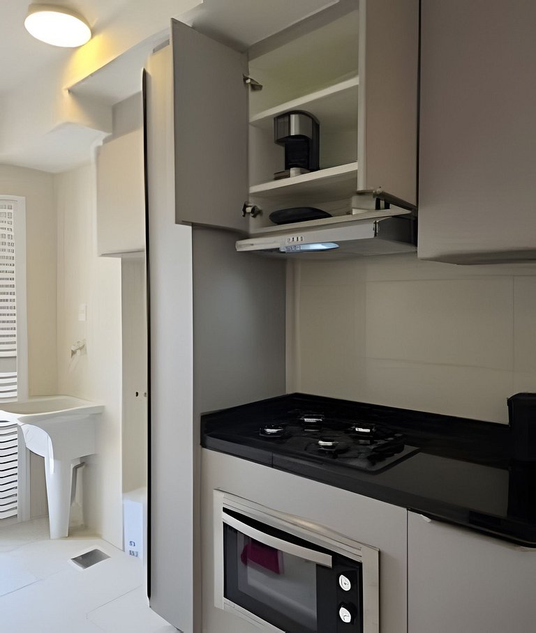Memphis Design • Apto Climatizado | Gleba Palhano