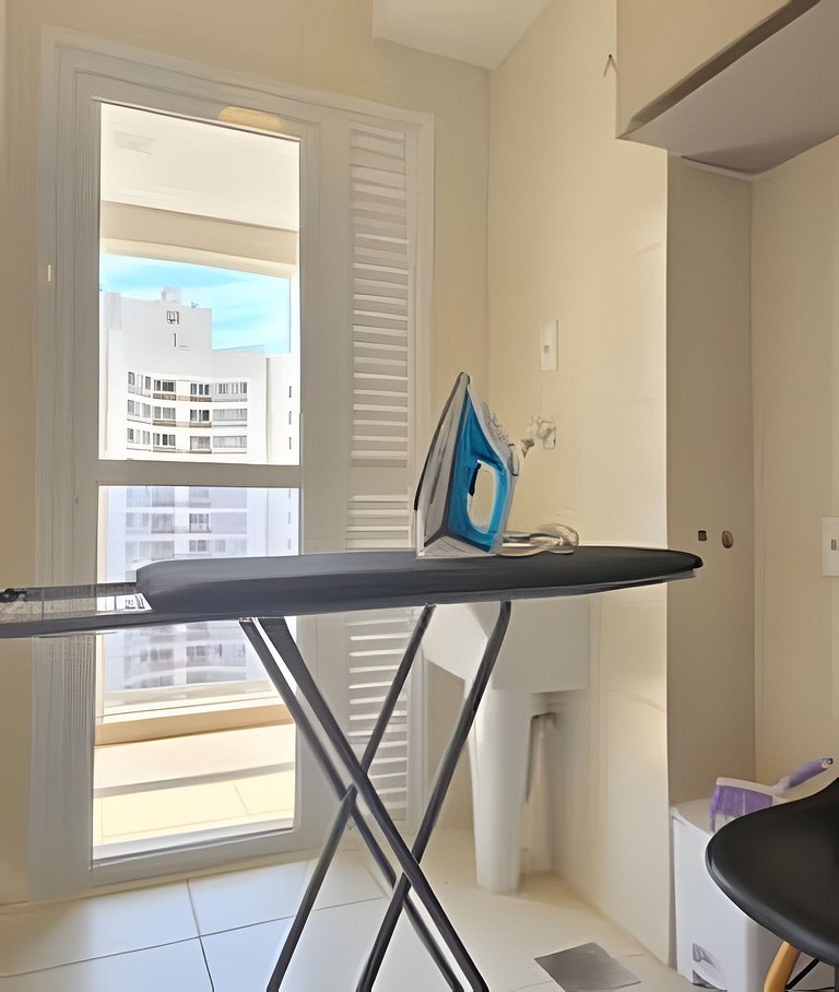 Memphis Design • Apto Climatizado | Gleba Palhano