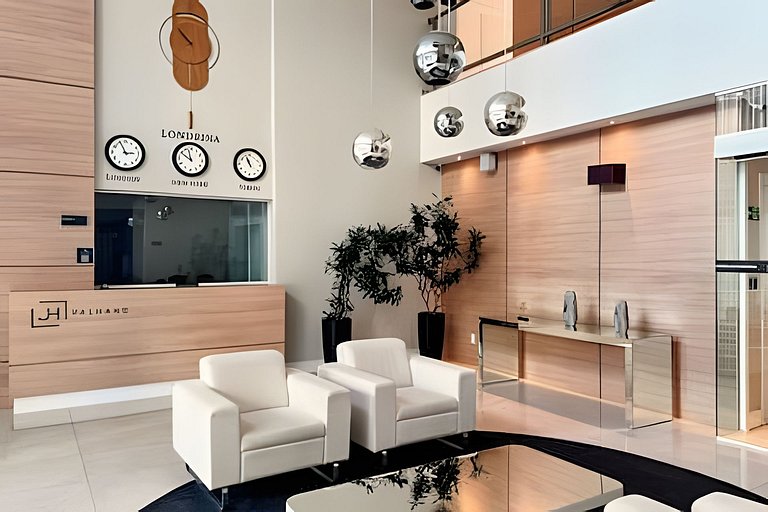 Memphis Design • Apto Climatizado | Gleba Palhano