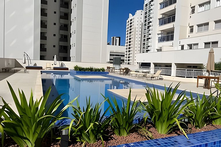 Memphis Design • Apto Climatizado | Gleba Palhano