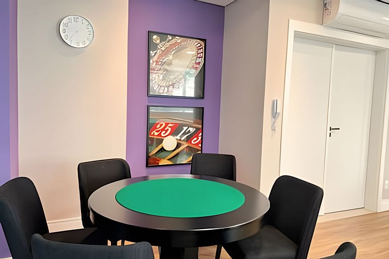 Memphis Design • Apto Climatizado | Gleba Palhano