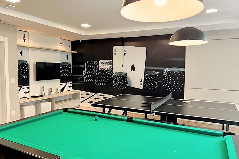 Memphis Design • Apto Climatizado | Gleba Palhano