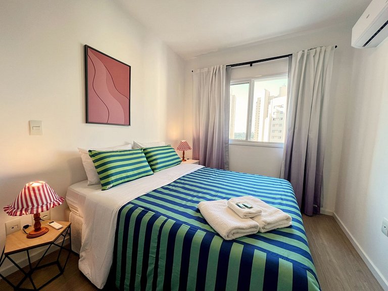 Memphis Design • Apto Climatizado | Gleba Palhano