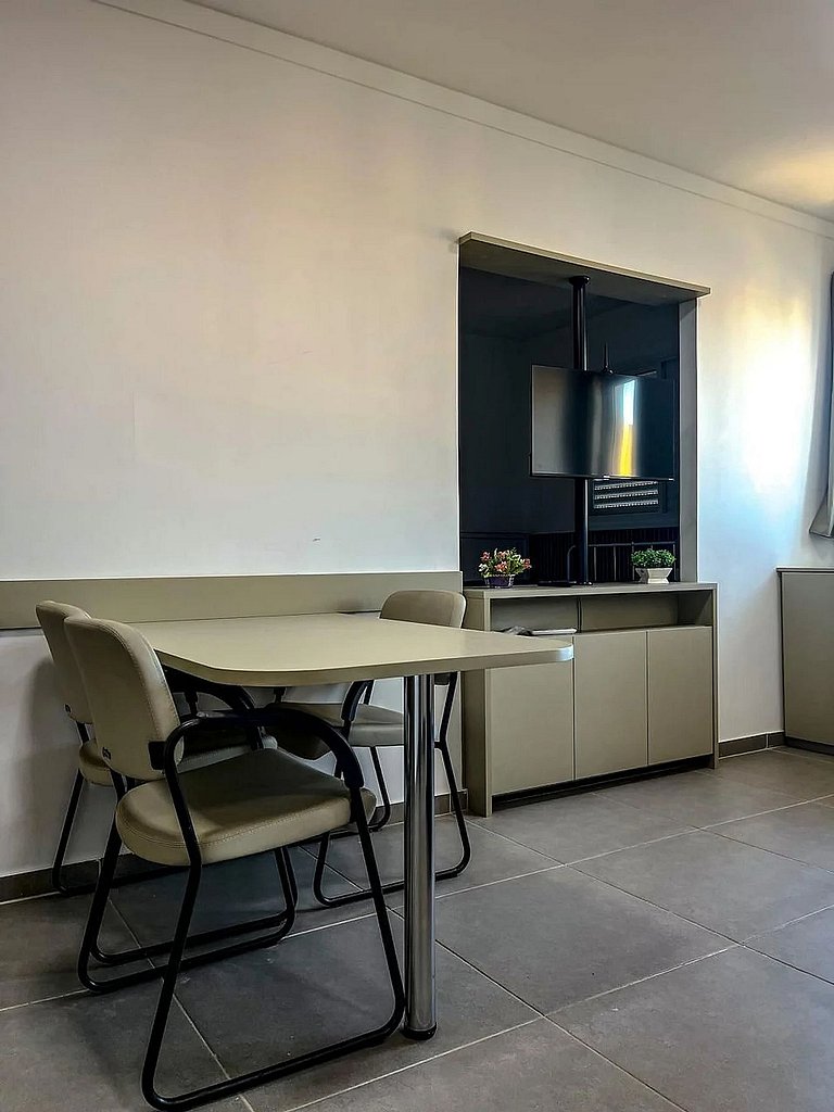Apto central próx. a Santa Casa