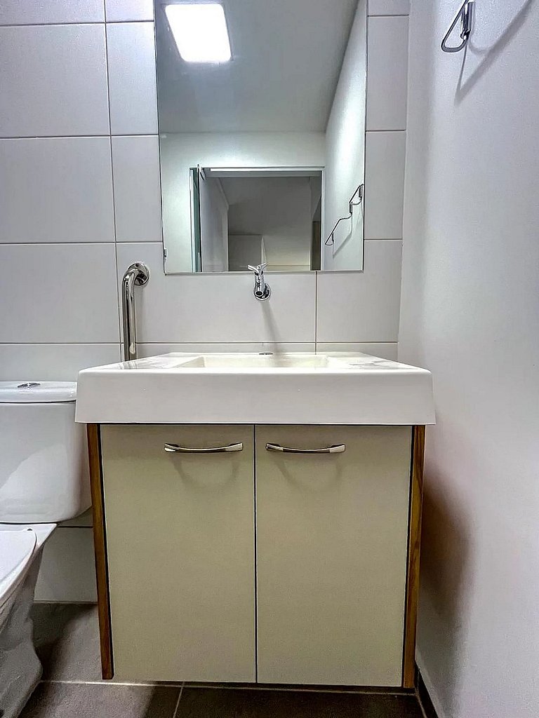 Apto central próx. a Santa Casa