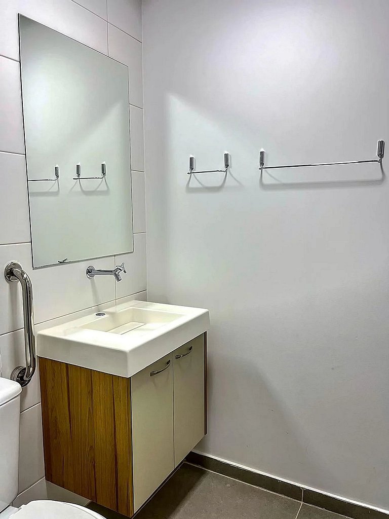 Apto central próx. a Santa Casa