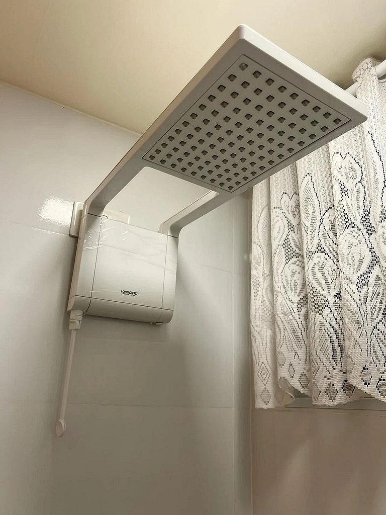 Apto • Quarto Climatizado | Região Central