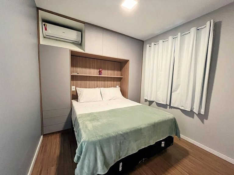 Apto • Quarto Climatizado | Região Central