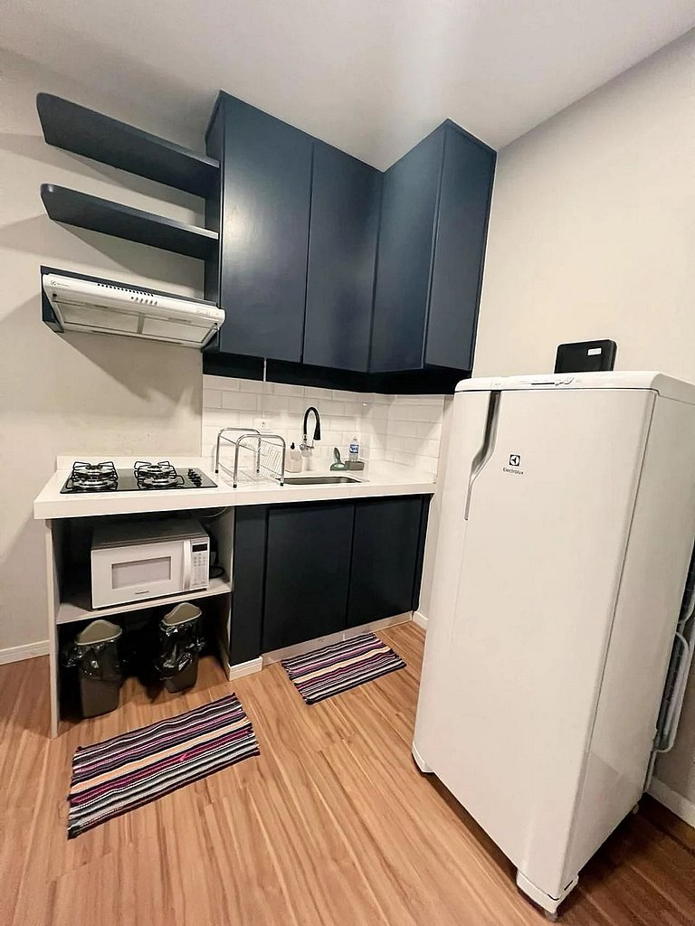 Apto • Quarto Climatizado | Região Central